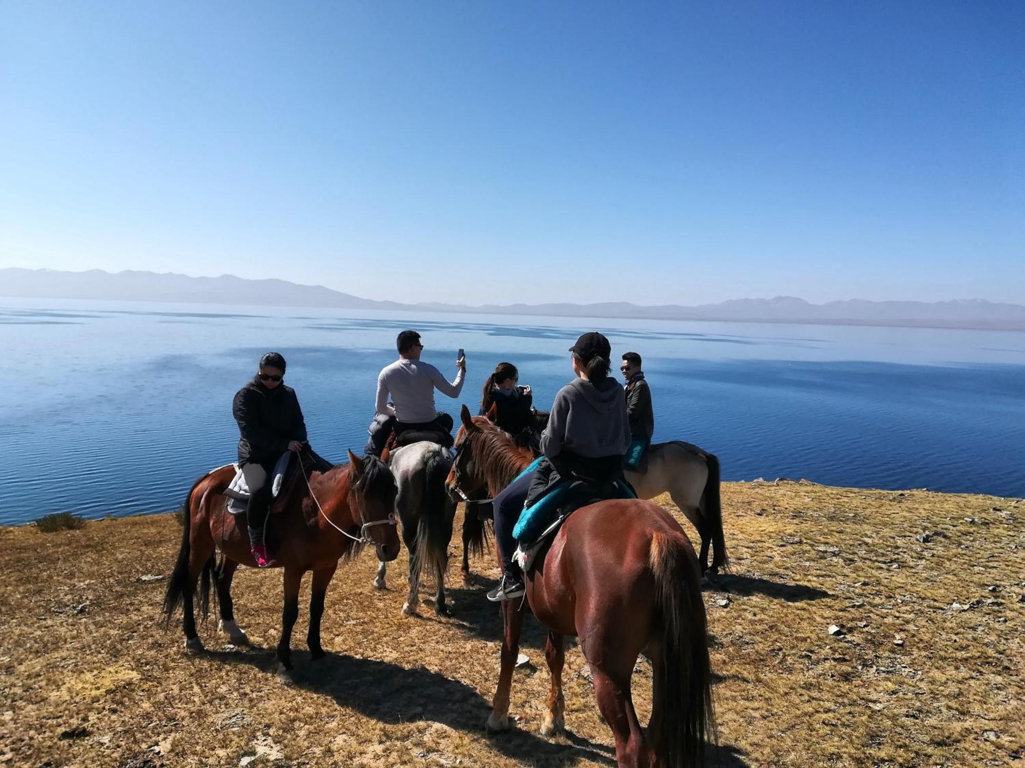 Guest House Bereke In Kyzart Village Bagysh 외부 사진